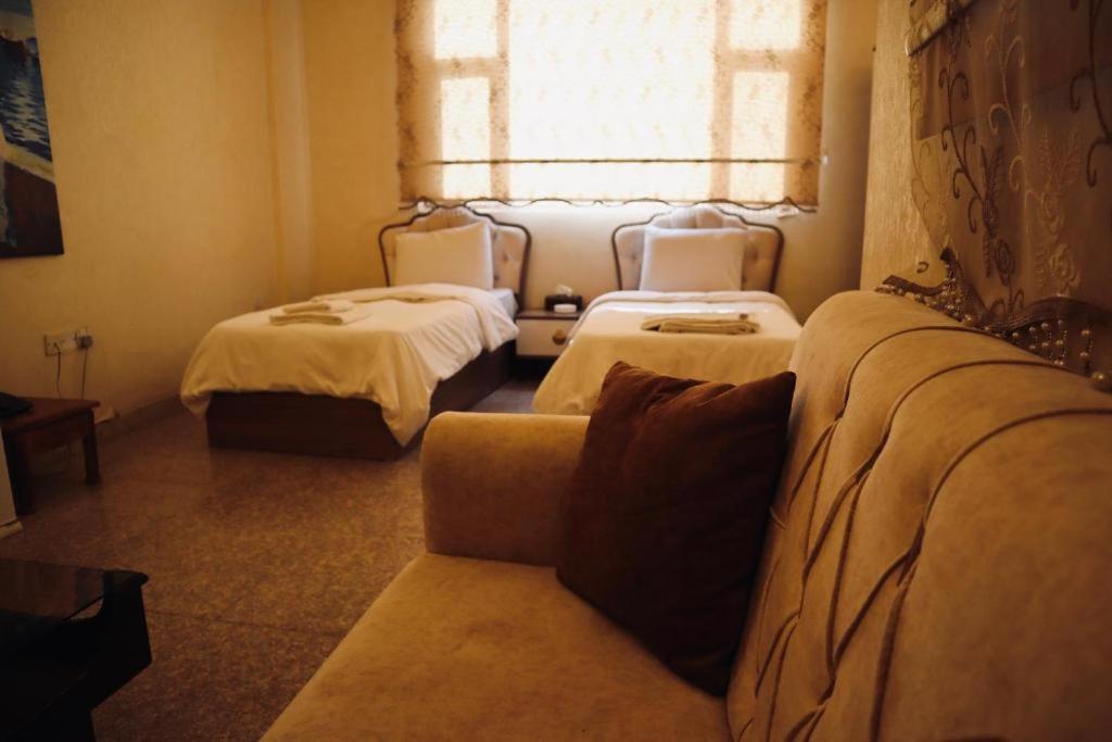 Italian House Hotel Baghdad Exterior photo