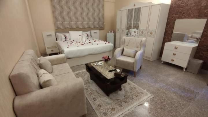Italian House Hotel Baghdad Exterior photo